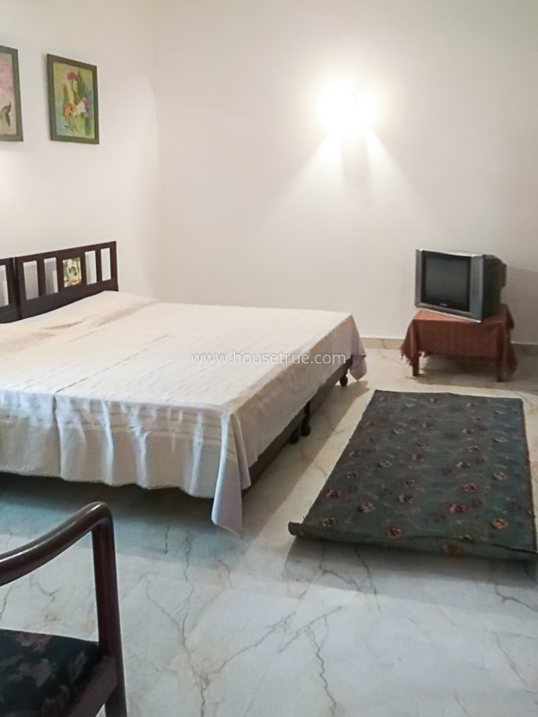 3 BHK Flat For Rent in Green Park Extension