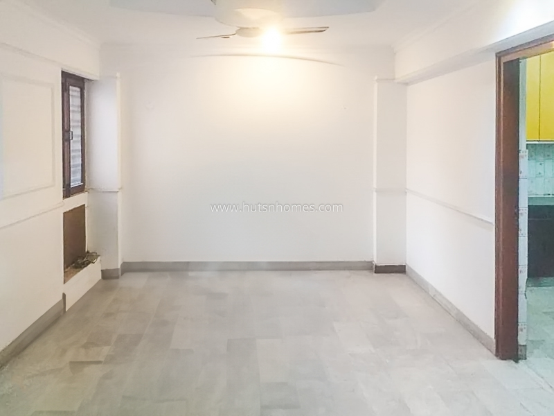 3 BHK Flat For Sale in New Friends Colony