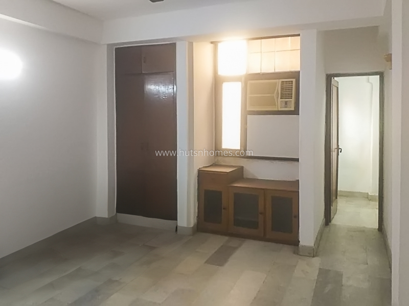 3 BHK Flat For Sale in New Friends Colony