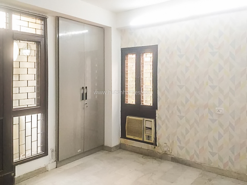 3 BHK Flat For Sale in New Friends Colony