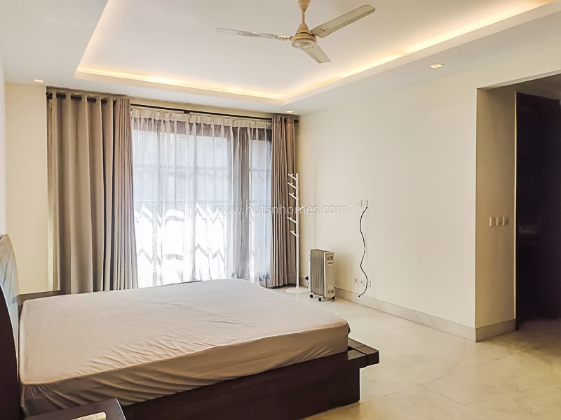 3 BHK Builder Floor For Sale in Shanti Niketan