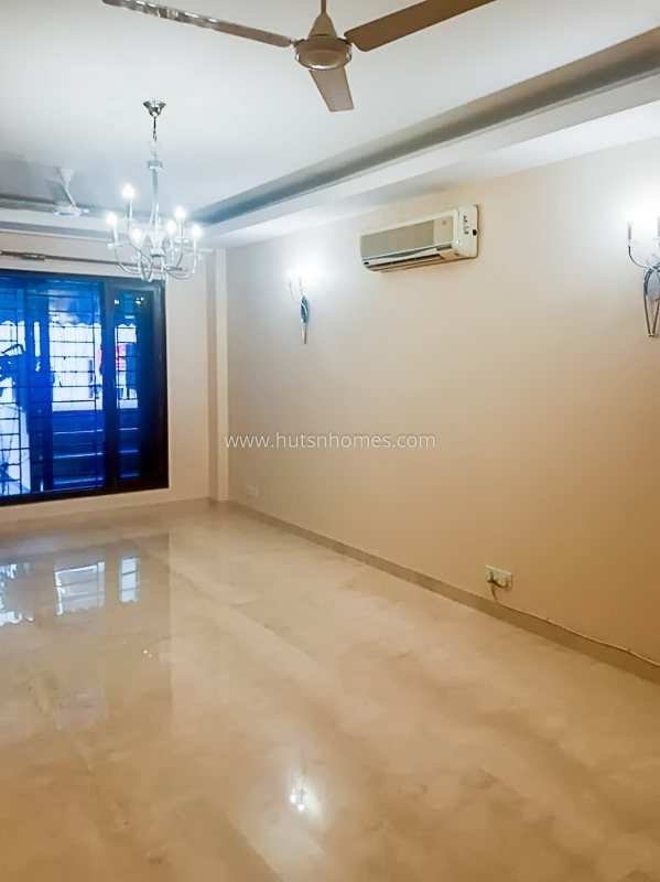 4 BHK Flat For Sale in Greater Kailash Part 2