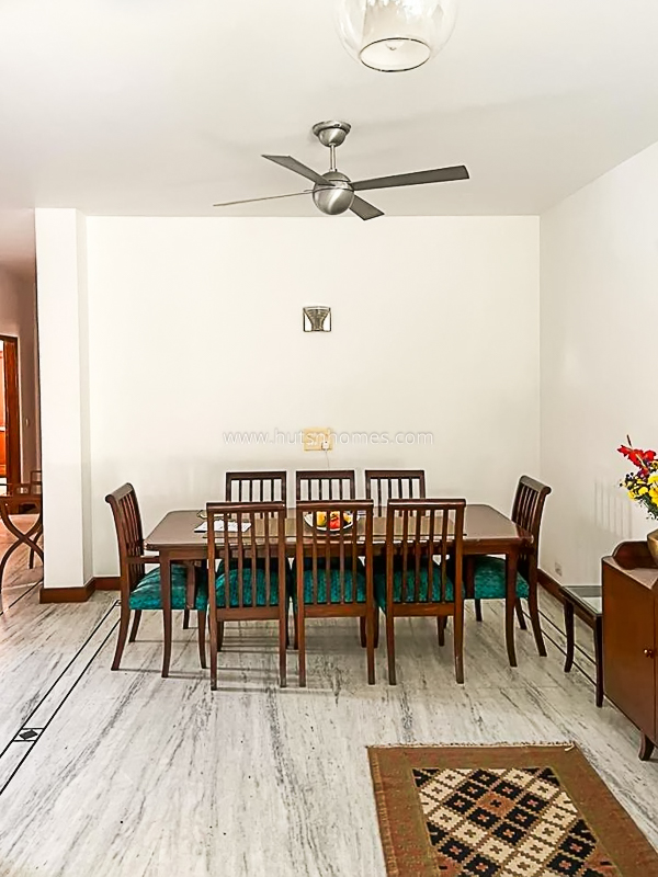 3 BHK Flat For Sale in Nizamuddin East