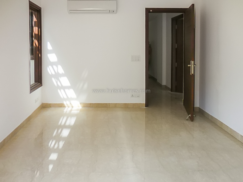 3 BHK Builder Floor For Sale in Defence Colony