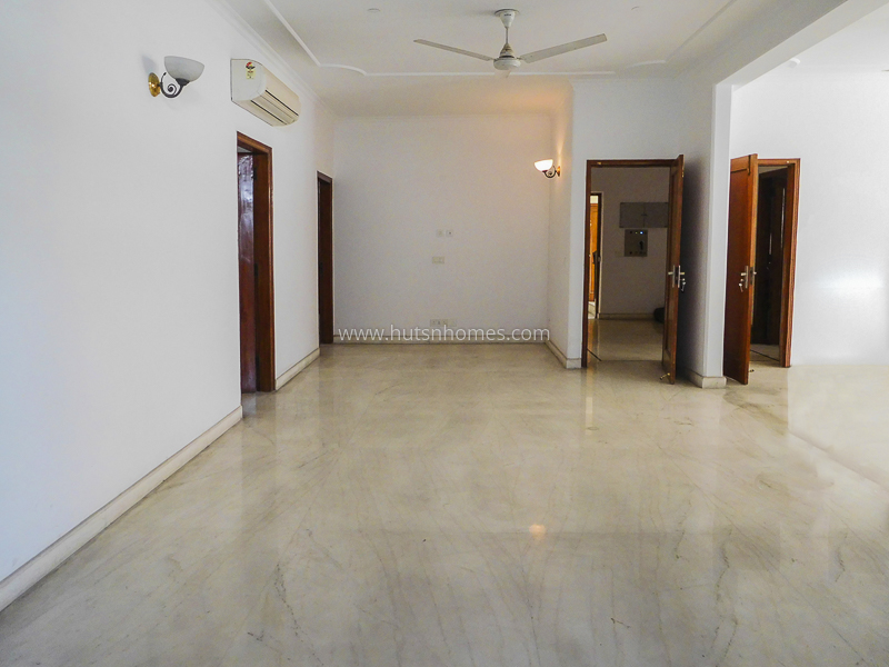 4 BHK Flat For Sale in Vasant Vihar