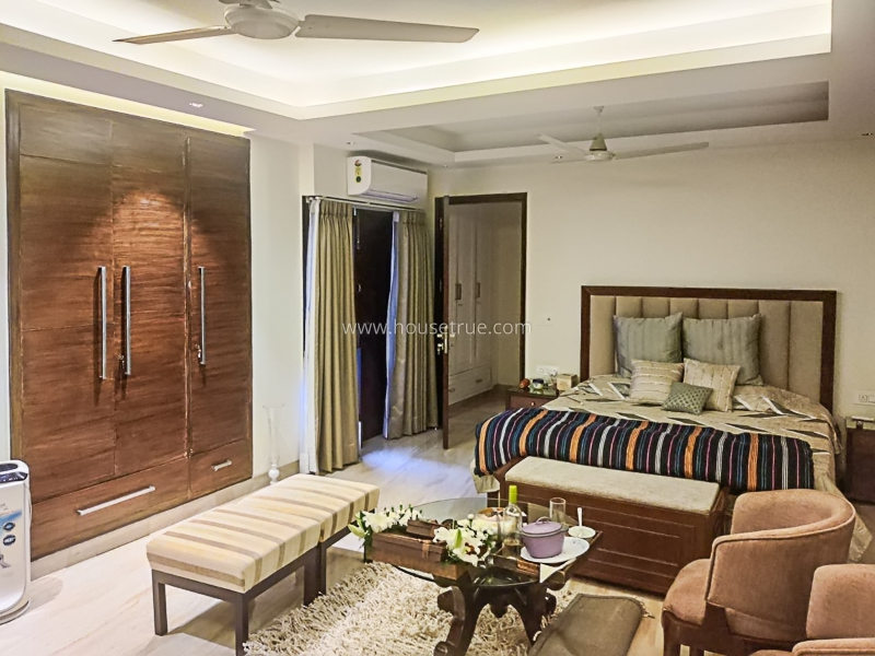 4 BHK Flat For Sale in Safdarjung Enclave