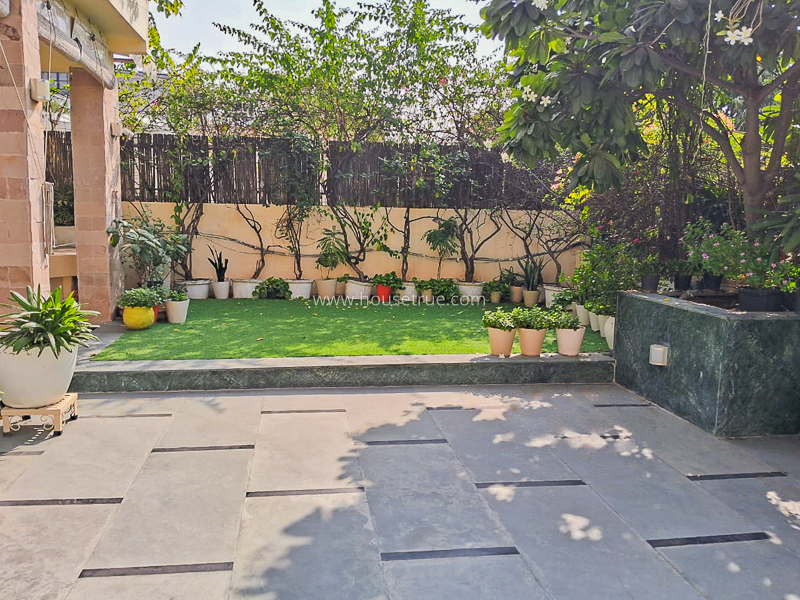 3 BHK Flat For Sale in Defence Colony