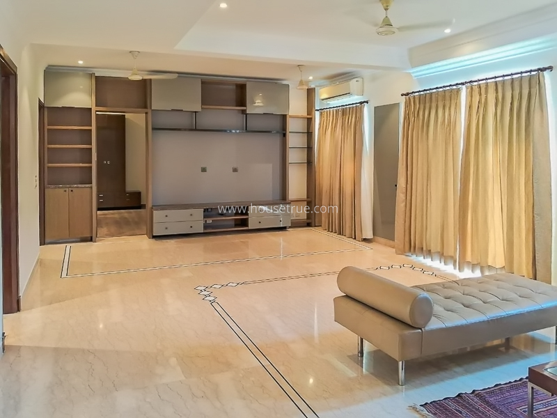 3 BHK Flat For Sale in Defence Colony