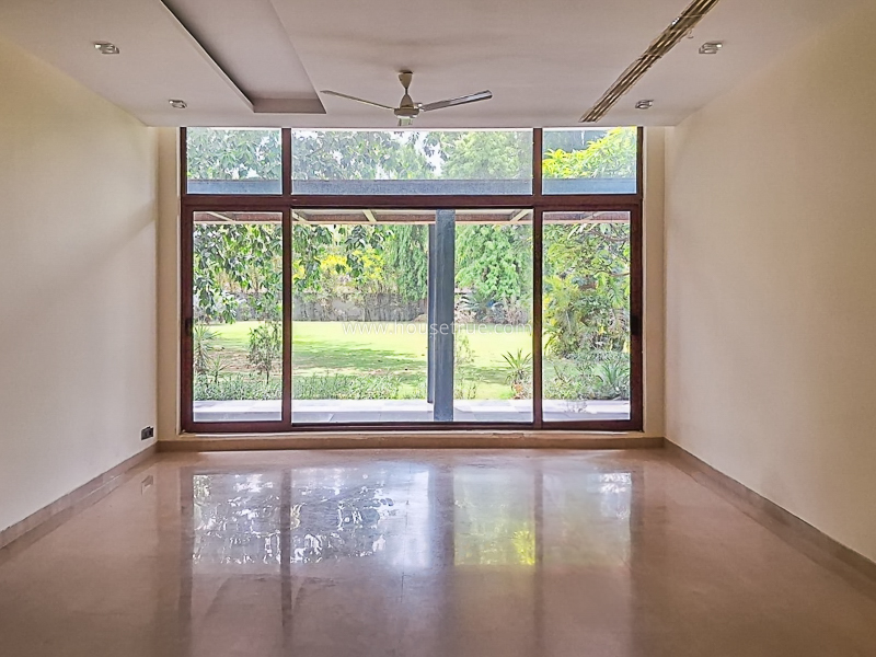 6 BHK Farm House For Sale in DLF Chttarpur