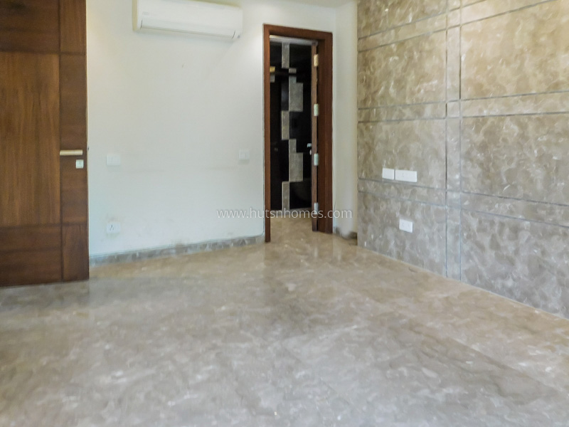 4 BHK Builder Floor For Sale in Pamposh Enclave