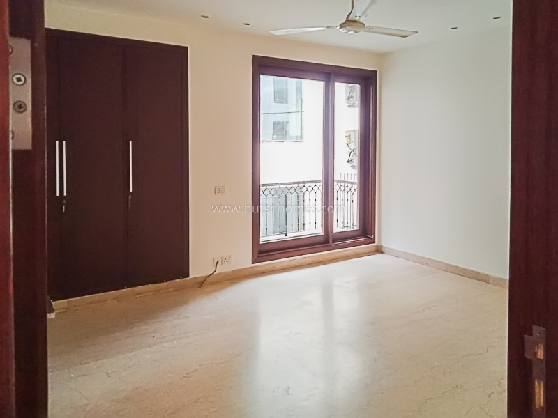 4 BHK Flat For Sale in New Friends Colony