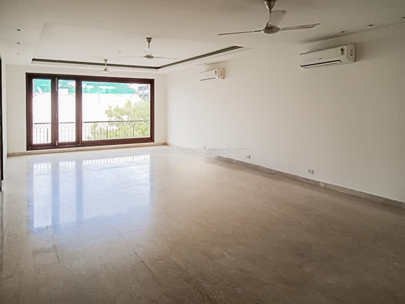 4 BHK Flat For Sale in New Friends Colony