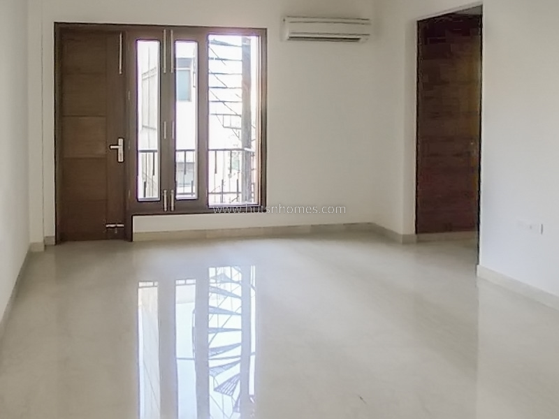 4 BHK Flat For Sale in New Friends Colony