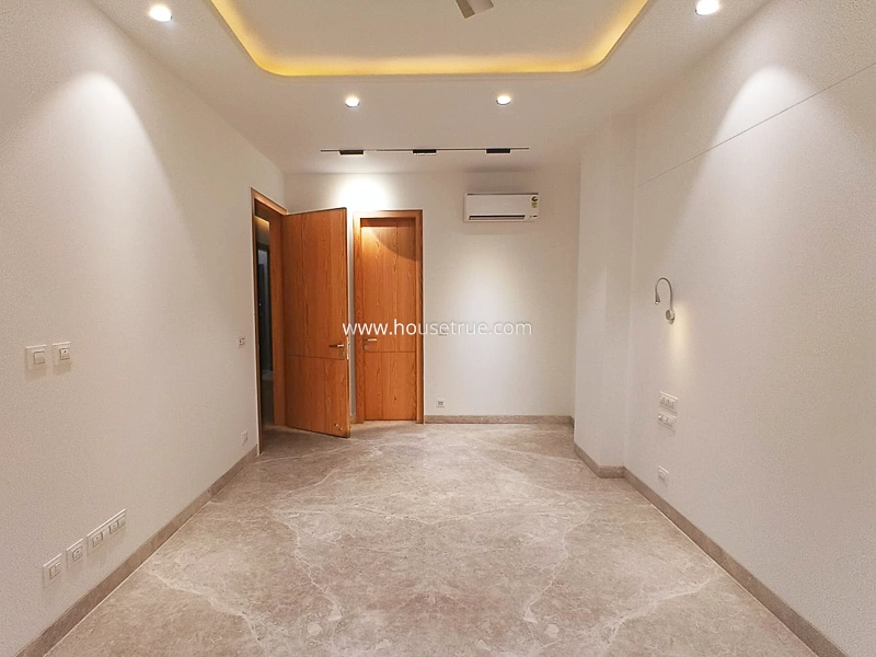 3 BHK Builder Floor For Sale in Maharani Bagh