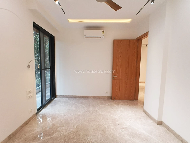 3 BHK Builder Floor For Sale in Maharani Bagh