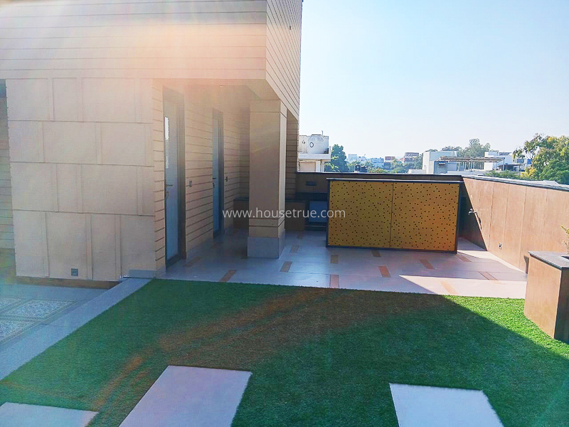 4 BHK Builder Floor For Sale in Gulmohar Park