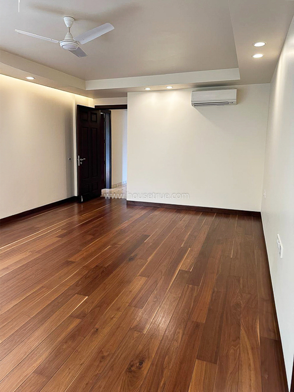 4 BHK Flat For Sale in Vasant Vihar