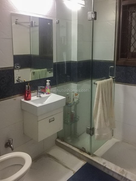 3 BHK Flat For Sale in Safdarjung Enclave