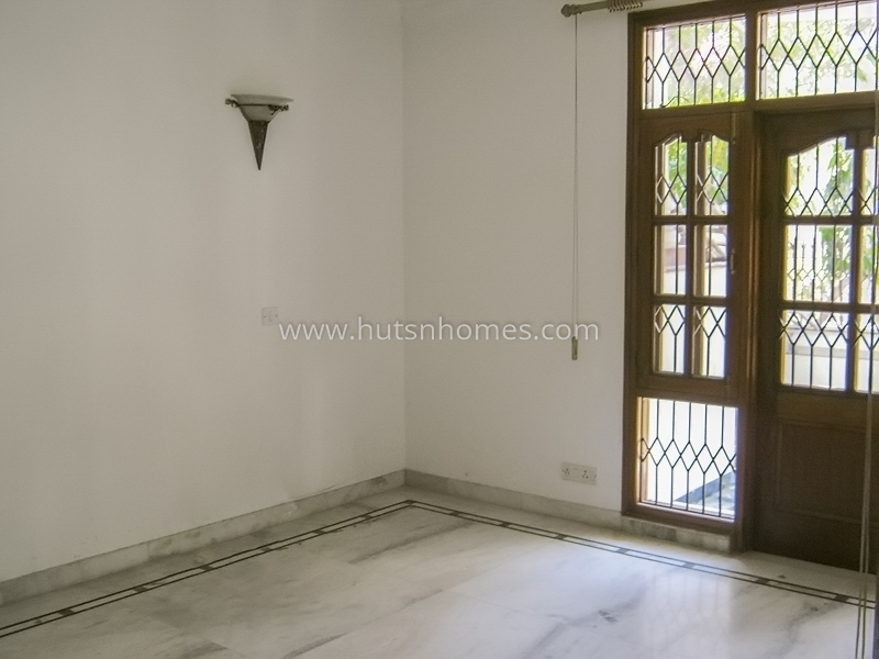 12 BHK House For Sale in Vasant Vihar