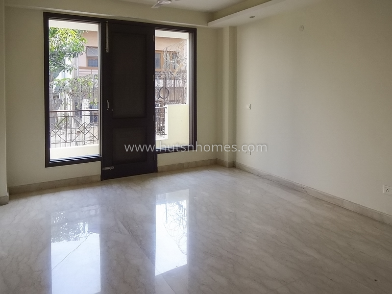 4 BHK Flat For Sale in New Friends Colony