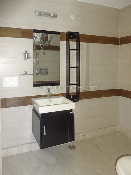 4 BHK Flat For Sale in New Friends Colony