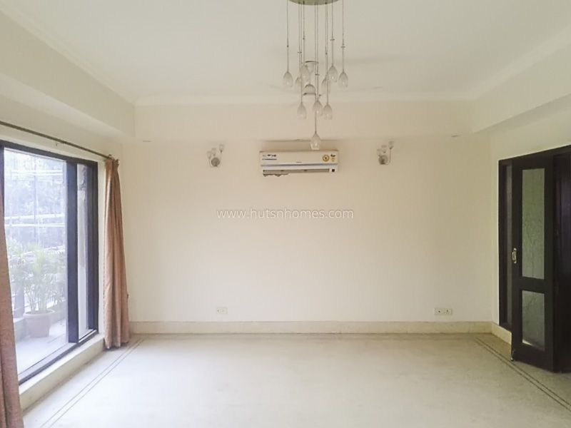 4 BHK Flat For Sale in Greater Kailash Part 1