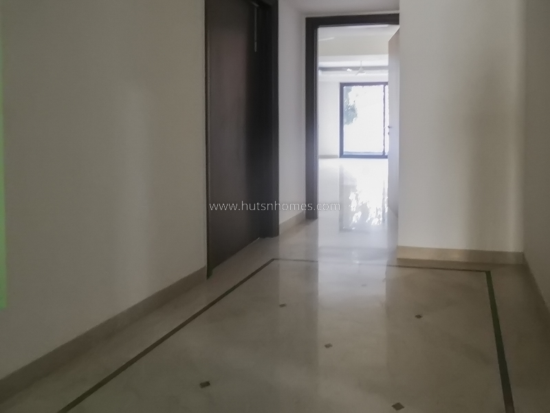 4 BHK Flat For Sale in New Friends Colony