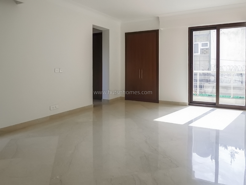 4 BHK Flat For Sale in New Friends Colony