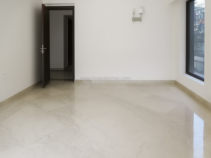 4 BHK Flat For Sale in New Friends Colony