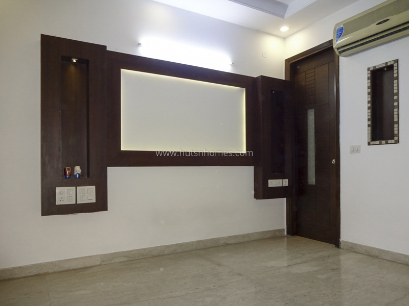 4 BHK Flat For Sale in South Extension 2