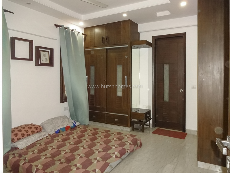 4 BHK Flat For Sale in South Extension 2