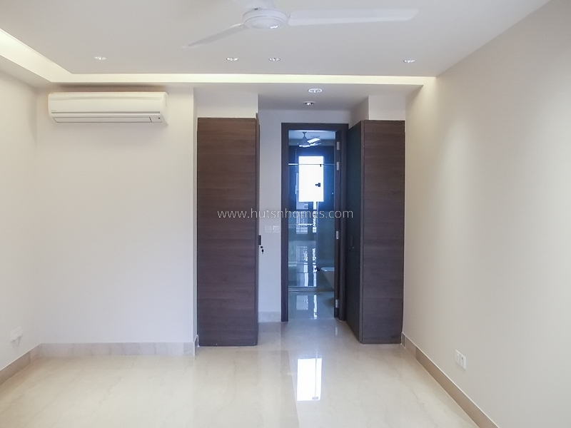 4 BHK Flat For Sale in Vasant Vihar