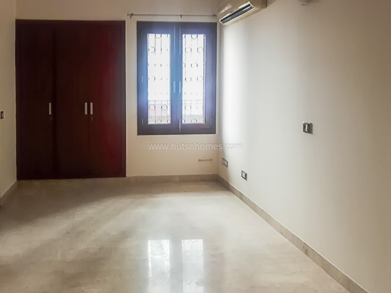 4 BHK Duplex For Sale in Vasant Vihar