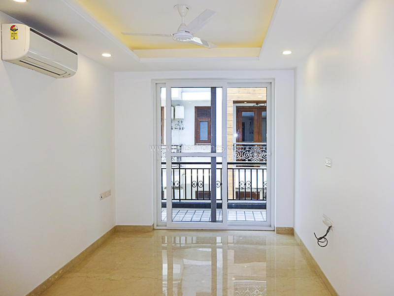 4 BHK Flat For Sale in Green Park