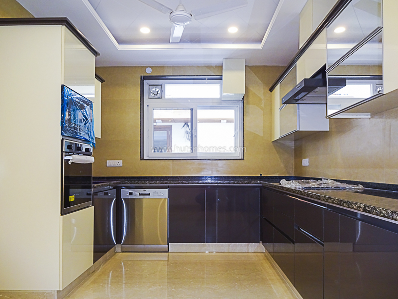 4 BHK Flat For Sale in Green Park