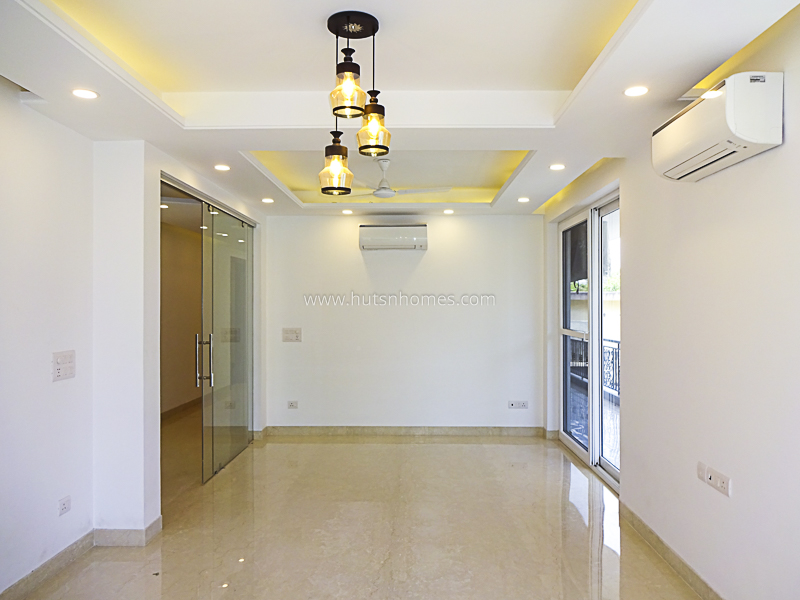 4 BHK Flat For Sale in Green Park