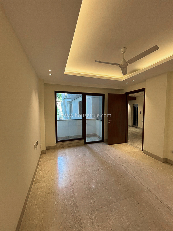 4 BHK Flat For Sale in Anand Niketan