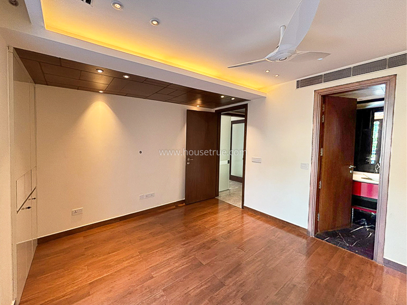 4 BHK Flat For Sale in Anand Niketan