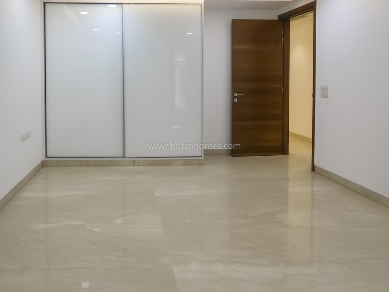 3 BHK Builder Floor For Sale in Nizamuddin East