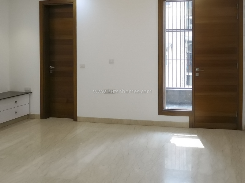 3 BHK Builder Floor For Sale in Nizamuddin East