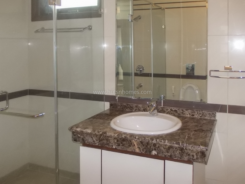 3 BHK Flat For Sale in Gitanjali Enclave