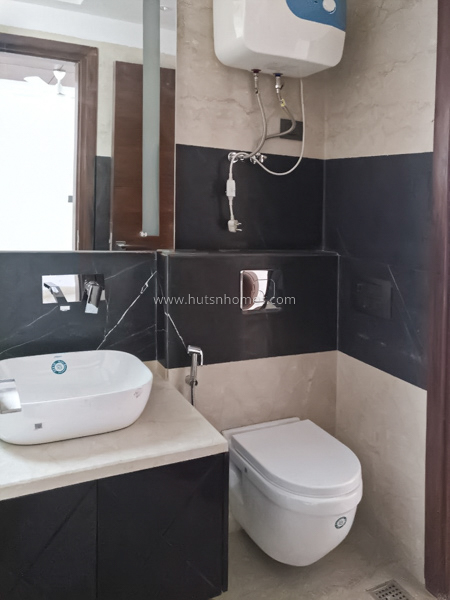 4 BHK Flat For Sale in Gulmohar Park