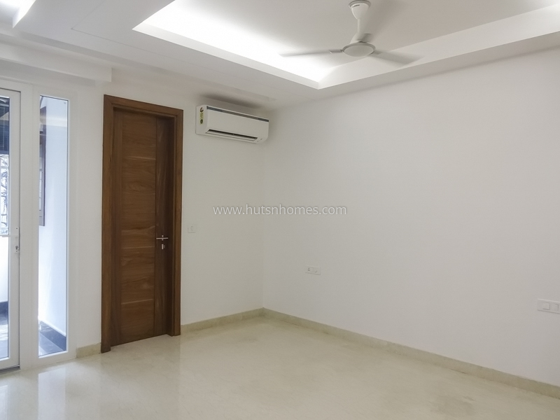 3 BHK Flat For Sale in Lajpat Nagar-3