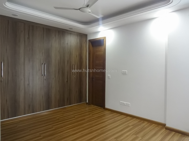 3 BHK Flat For Sale in Lajpat Nagar-3