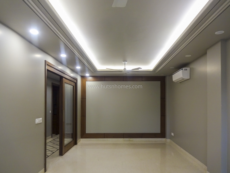 3 BHK Flat For Sale in Lajpat Nagar-3