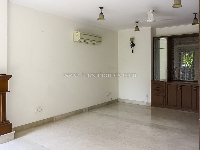 3 BHK Flat For Sale in Neeti Bagh