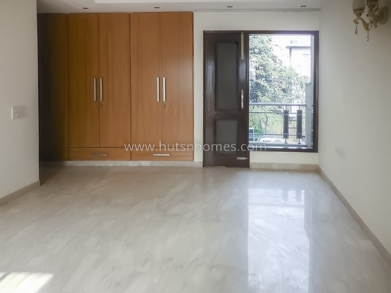 3 BHK Flat For Sale in Defence Colony