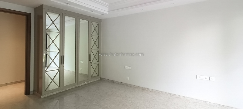 3 BHK Builder Floor For Sale in Defence Colony