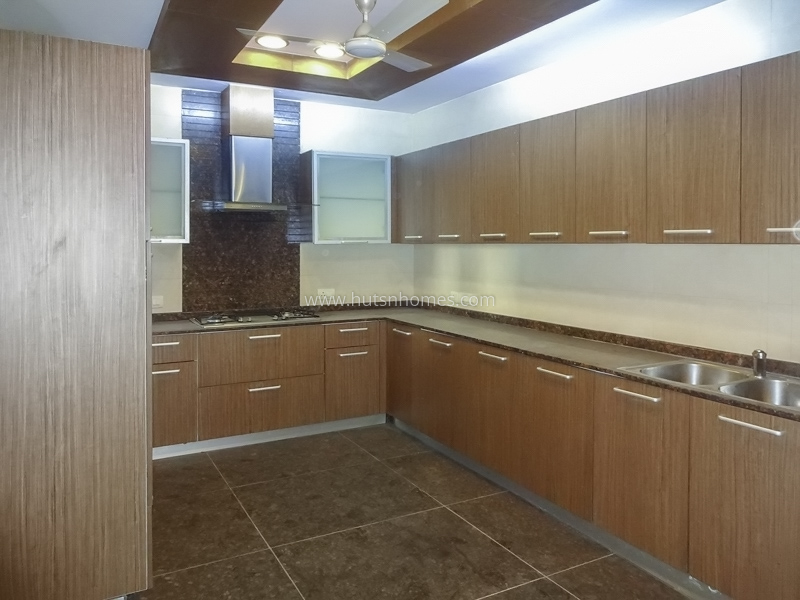 3 BHK Flat For Sale in Defence Colony