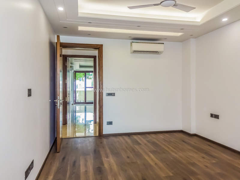 3 BHK Builder Floor For Sale in Defence Colony